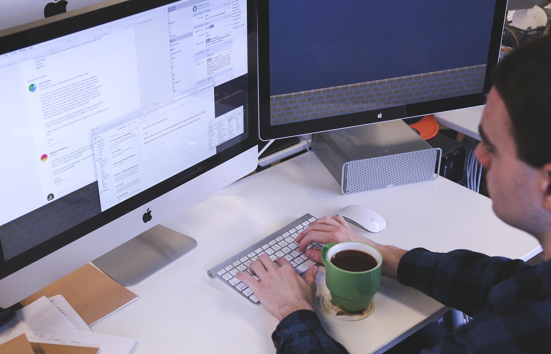 what is a riser desk
